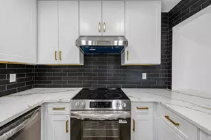 17614 Heritage Bay Dr, Webster, TX 77598 - Photo 11