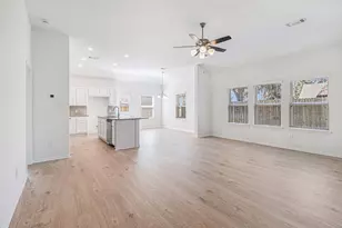 249 Edgewater Dr, West Columbia, TX 77486 - Photo 7