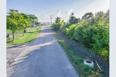 00 12th, San Leon, TX 77539 - Photo 19