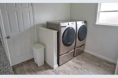 201 Southern Oaks Drive, Lake Jackson, TX 77566 - Photo 19