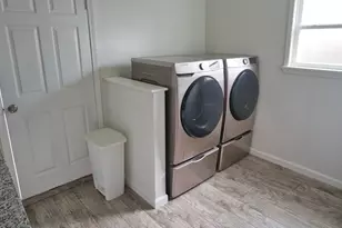 201 Southern Oaks Dr, Lake Jackson, TX 77566 - Photo 19