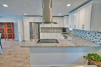 201 Southern Oaks Drive, Lake Jackson, TX 77566 - Photo 7