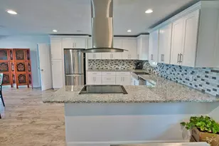 201 Southern Oaks Dr, Lake Jackson, TX 77566 - Photo 7