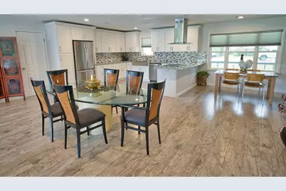 201 Southern Oaks Drive, Lake Jackson, TX 77566 - Photo 9