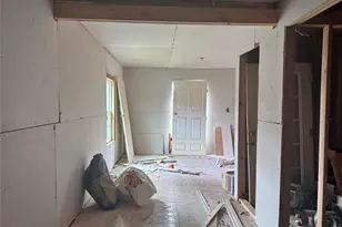 8402 Flintridge Dr, Houston, TX 77028 - Photo 13