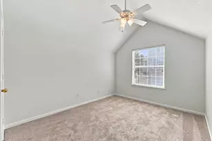 176 Binnacle Ct, Willis, TX 77318 - Photo 31