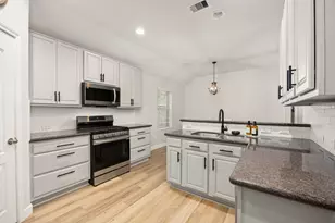 922 Fife Dr, Conroe, TX 77301 - Photo 11