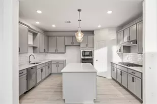 644 Canadian Trl, Dayton, TX 77535 - Photo 15