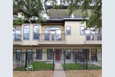 1115 Saint Charles Street, Houston, TX 77003 - Photo 1