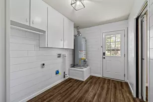 404 S 14th St, West Columbia, TX 77486 - Photo 19