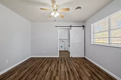 404 S 14th Street, West Columbia, TX 77486 - Photo 17