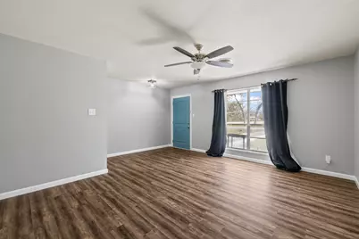 404 S 14th Street, West Columbia, TX 77486 - Photo 9