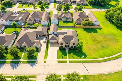2404 Grey Kirby Drive, League City, TX 77573 - Photo 5