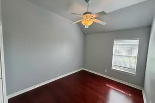 155 Indian Warrior Trail, Lake Jackson, TX 77566 - Photo 13