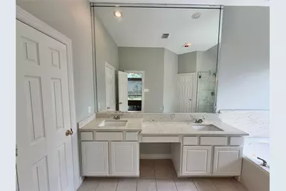 155 Indian Warrior Trail, Lake Jackson, TX 77566 - Photo 11