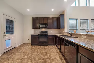106 Crown Point Court, Magnolia, TX 77354 - Photo 9