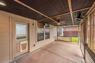 106 Crown Point Ct, Magnolia, TX 77354 - Photo 21
