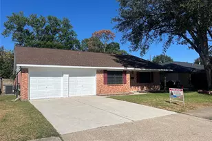 1104 E Thirteenth St, Deer Park, TX 77536 - Photo 3