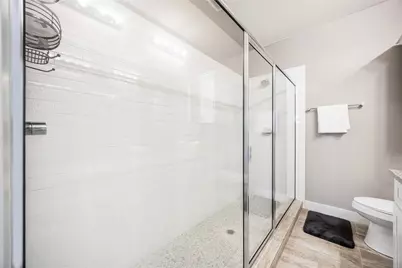 5023 Mallow Street #A/B, Houston, TX 77033 - Photo 17