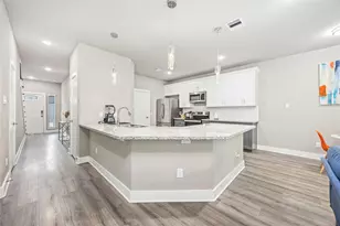 5023 Mallow St, Houston, TX 77033 - Photo 3