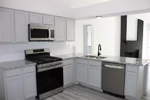 9211 Golden Meadow Dr, Houston, TX 77064 - Photo 9