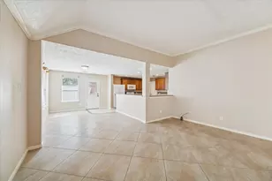 513 Brad Ct, Webster, TX 77598 - Photo 9