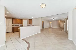 513 Brad Ct, Webster, TX 77598 - Photo 11
