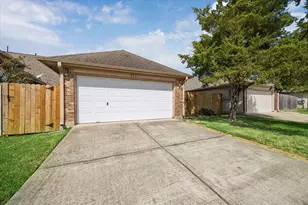 513 Brad Ct, Webster, TX 77598 - Photo 27