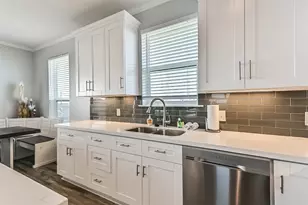 4133 4th St, Galveston, TX 77554 - Photo 5