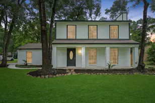 90 Crystal Lake Ln, The Woodlands, TX 77380 - Photo 1