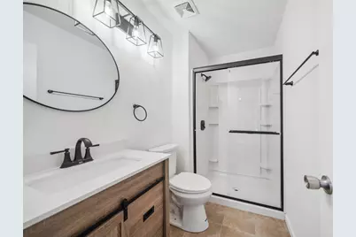 90 Crystal Lake Lane, The Woodlands, TX 77380 - Photo 13