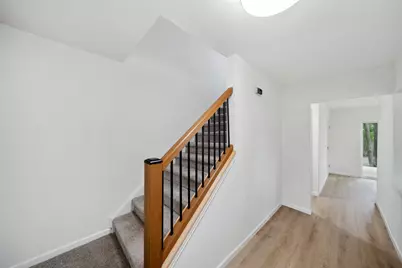 90 Crystal Lake Lane, The Woodlands, TX 77380 - Photo 9