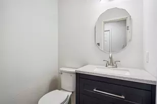 90 Crystal Lake Ln, The Woodlands, TX 77380 - Photo 15