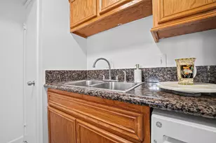 6402 Del Monte Dr, Houston, TX 77057 - Photo 13