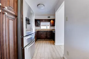 2137 Casa Rio Cir, Dickinson, TX 77539 - Photo 17