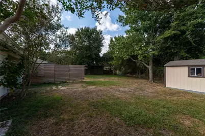 1733 Creek Drive, Houston, TX 77055 - Photo 23
