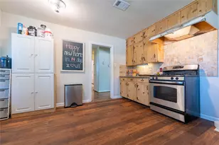 1733 Creek Dr, Houston, TX 77055 - Photo 13