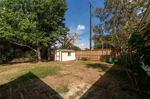 1733 Creek Dr, Houston, TX 77055 - Photo 27
