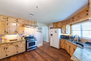 1733 Creek Dr, Houston, TX 77055 - Photo 7