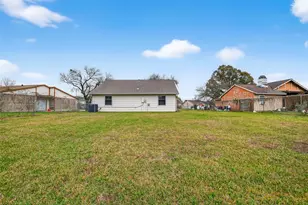 14114 Dartwood Dr, Houston, TX 77049 - Photo 33