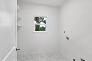 8715 Shotwell St, Houston, TX 77016 - Photo 17