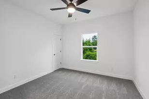 8715 Shotwell St, Houston, TX 77016 - Photo 39