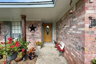 552 Sims St, Angleton, TX 77515 - Photo 29