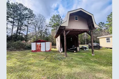 569 E Capps Road, Livingston, TX 77351 - Photo 35