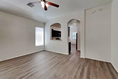 10016 Sterling Place Drive, Conroe, TX 77303 - Photo 5