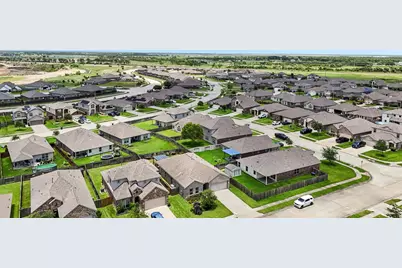 8806 Explorer Drive, Texas City, TX 77591 - Photo 39