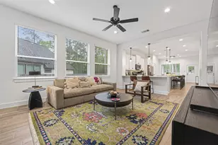 321 Mullins Ct, Montgomery, TX 77316 - Photo 3