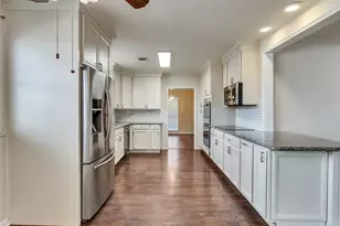 7814 Knob Hill Ave, Pasadena, TX 77505 - Photo 7