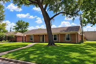 4427 Merwin St, Houston, TX 77027 - Photo 3