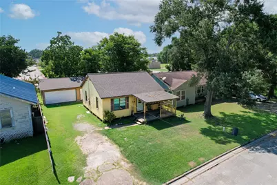 939 Milam Street, Liberty, TX 77575 - Photo 3